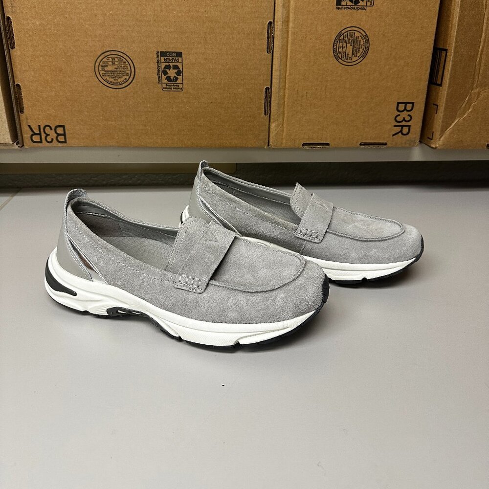 VIonic 23 Walk Loafer - grey - size 8.5